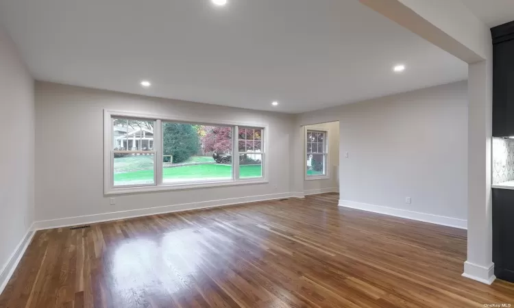 Open concept dining/living room