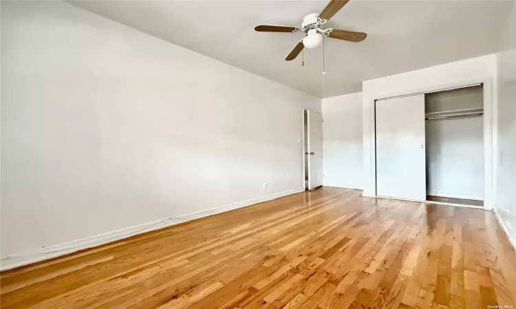 160-12 Booth Memorial Avenue, Flushing, NY, 3 Bedrooms Bedrooms, 8 Rooms Rooms,2 BathroomsBathrooms,Residential Income,For Sale,Booth Memorial,3593641