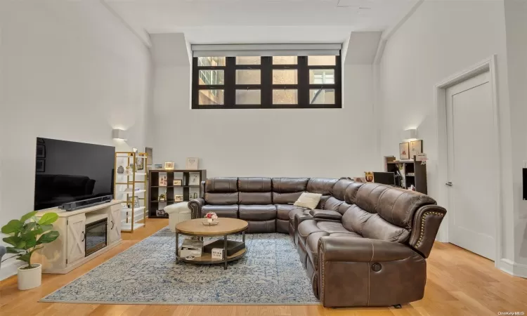 19-19 24th Avenue, New York, NY, 1 Bedroom Bedrooms, 3 Rooms Rooms,1 BathroomBathrooms,Residential,For Sale,24th Avenue,L3574677