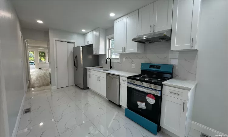 50 Winham Avenue, New York, NY, 3 Bedrooms Bedrooms, 5 Rooms Rooms,2 BathroomsBathrooms,Residential,For Sale,Winham,L3576685