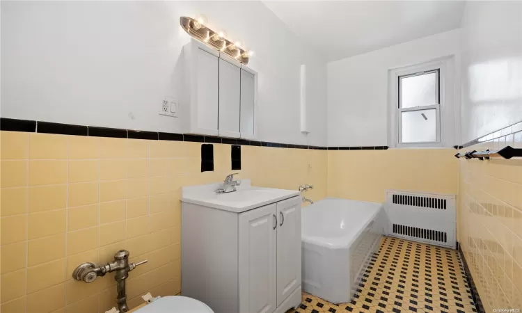 111-14 76th Avenue, New York, NY, 1 Bedroom Bedrooms, 4 Rooms Rooms,1 BathroomBathrooms,Residential,For Sale,76th,L3578099