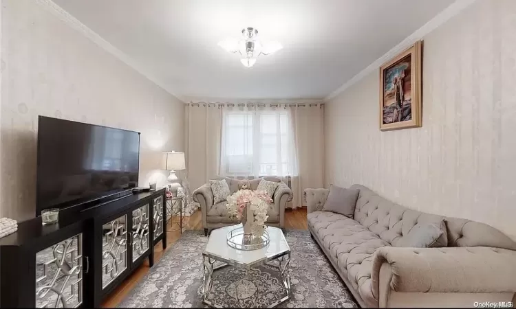 6560 Wetherole Street, New York, NY, 2 Bedrooms Bedrooms, 4 Rooms Rooms,2 BathroomsBathrooms,Residential,For Sale,Wetherole,L3579697