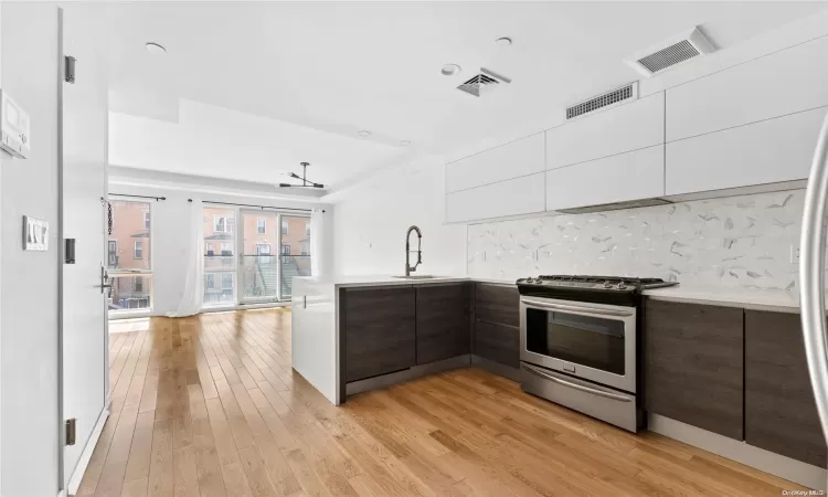 169 Lexington Ave, New York, NY, 2 Bedrooms Bedrooms, 5 Rooms Rooms,2 BathroomsBathrooms,Residential,For Sale,Lexington Ave,L3582523