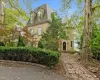 1233 Todt Hill Road, New York, NY, 5 Bedrooms Bedrooms, 11 Rooms Rooms,3 BathroomsBathrooms,Residential,For Sale,Todt Hill,L3583234