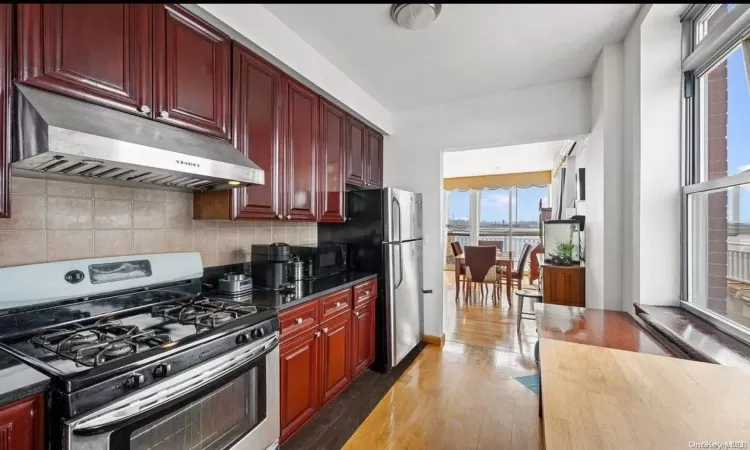 14-34 110th Street, New York, NY, 1 Bedroom Bedrooms, 3 Rooms Rooms,1 BathroomBathrooms,Residential,For Sale,110th,L3585506