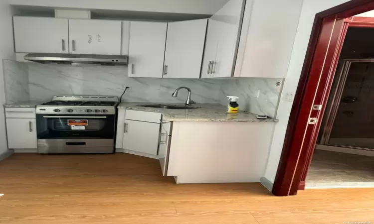 139-04 58th Avenue, New York, NY, 3 Bedrooms Bedrooms, 8 Rooms Rooms,3 BathroomsBathrooms,Residential Lease,For Rent,58th,L3590938