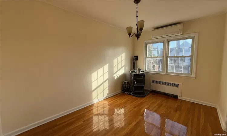 98 Broadway, Hempstead, NY, 2 Bedrooms Bedrooms, 5 Rooms Rooms,1 BathroomBathrooms,Residential Lease,For Rent,Broadway,L3587740