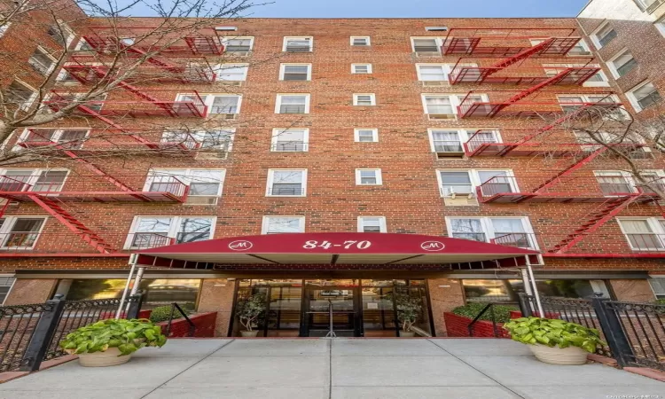 84-70 129 84-70 129, New York, NY, 1 Room Rooms,1 BathroomBathrooms,Residential,For Sale,84-70 129,L3589238