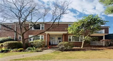 55 Carpenter Avenue, Mount Kisco, NY, 2 Bedrooms Bedrooms, 6 Rooms Rooms,2 BathroomsBathrooms,Residential,For Sale,Carpenter,H6335549