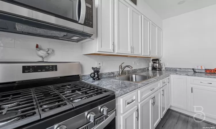 71-29 Myrtle Avenue, New York, NY, 10 Rooms Rooms,2 BathroomsBathrooms,Residential Income,For Sale,Myrtle,L3590976