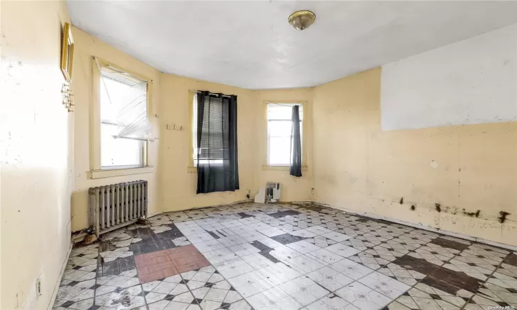 111-24 Northern Boulevard, New York, NY, 5 Bedrooms Bedrooms, 12 Rooms Rooms,2 BathroomsBathrooms,Residential Income,For Sale,Northern,L3591012