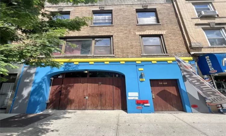 59-09 71st Avenue, New York, NY, 2 Bedrooms Bedrooms, 9 Rooms Rooms,3 BathroomsBathrooms,Residential Income,For Sale,71st,L3591016