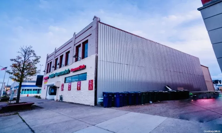 975 Broadway, Out Of Area Town, NY, ,Commercial Sale,For Sale,Broadway,L3591007