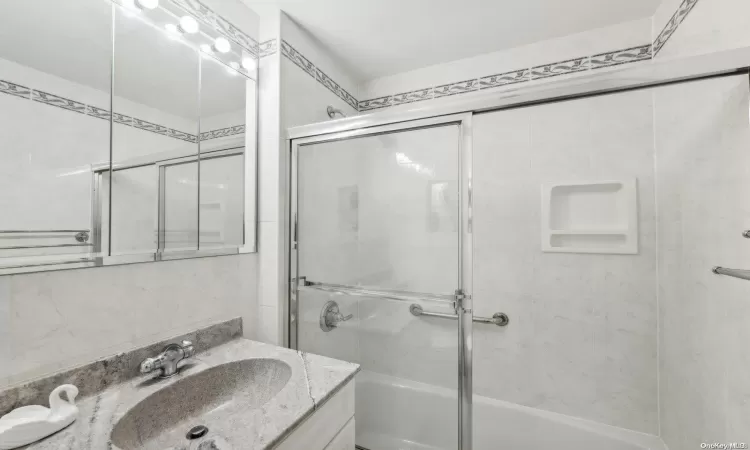 166-25 Powells Cove Boulevard, New York, NY, 2 Bedrooms Bedrooms, 6 Rooms Rooms,2 BathroomsBathrooms,Residential,For Sale,Powells Cove,L3591036