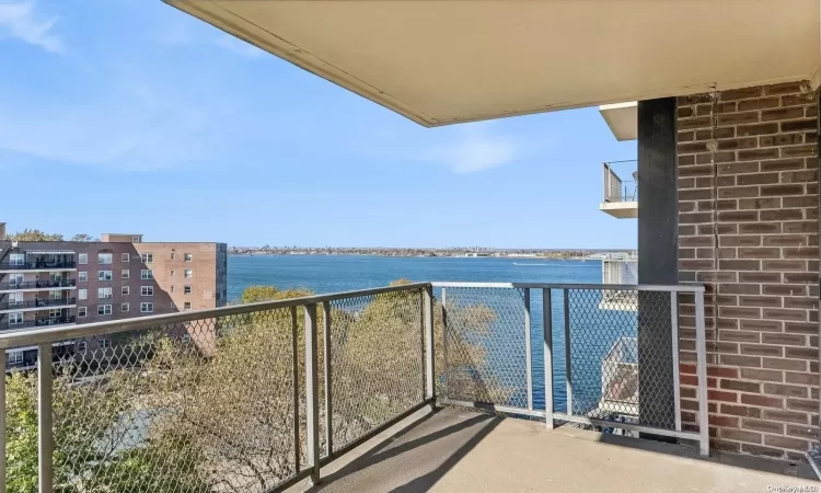 166-25 Powells Cove Boulevard, New York, NY, 2 Bedrooms Bedrooms, 6 Rooms Rooms,2 BathroomsBathrooms,Residential,For Sale,Powells Cove,L3591036