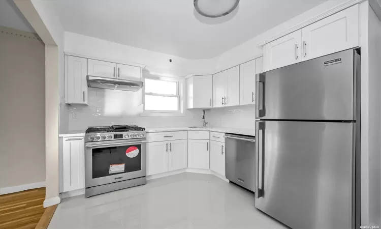 22-17 72 Street, New York, NY, 8 Bedrooms Bedrooms, 17 Rooms Rooms,3 BathroomsBathrooms,Residential Income,For Sale,72,L3591058