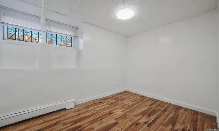 1754 Seward Avenue, New York, NY, 1 Bedroom Bedrooms, 3 Rooms Rooms,1 BathroomBathrooms,Residential Lease,For Rent,Seward,L3591098