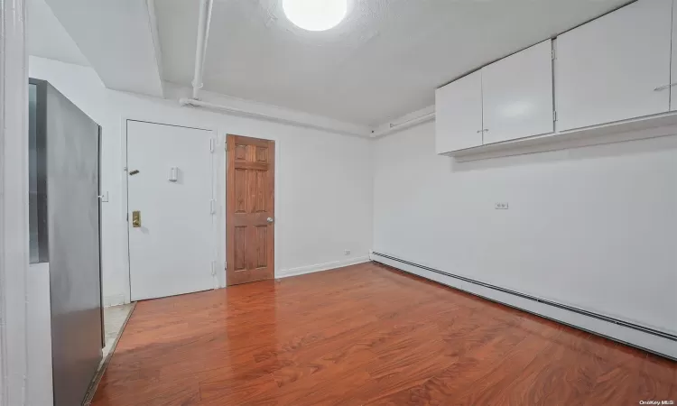 1754 Seward Avenue, New York, NY, 1 Bedroom Bedrooms, 3 Rooms Rooms,1 BathroomBathrooms,Residential Lease,For Rent,Seward,L3591098