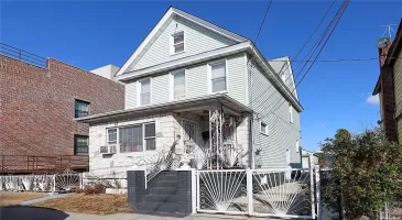 218-15 134th Road, New York, NY, 5 Bedrooms Bedrooms, 11 Rooms Rooms,2 BathroomsBathrooms,Residential Income,For Sale,134th,L3591102