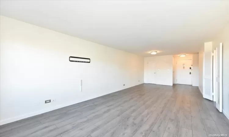 175-20 Wexford Terrace, New York, NY, 1 Bedroom Bedrooms, 2 Rooms Rooms,1 BathroomBathrooms,Residential,For Sale,Wexford Terrace,L3591170