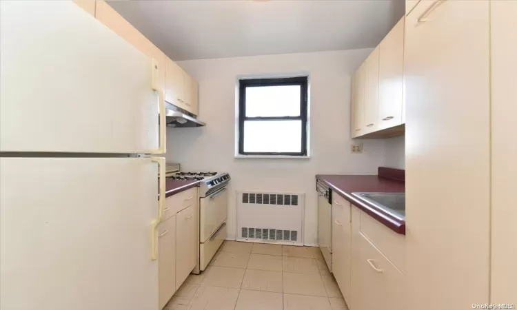 143-50 Hoover Avenue, New York, NY, 1 Bedroom Bedrooms, 3 Rooms Rooms,1 BathroomBathrooms,Residential,For Sale,Hoover,L3591200