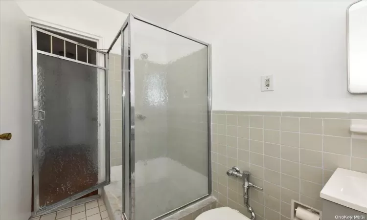 143-50 Hoover Avenue, New York, NY, 1 Bedroom Bedrooms, 3 Rooms Rooms,1 BathroomBathrooms,Residential,For Sale,Hoover,L3591200