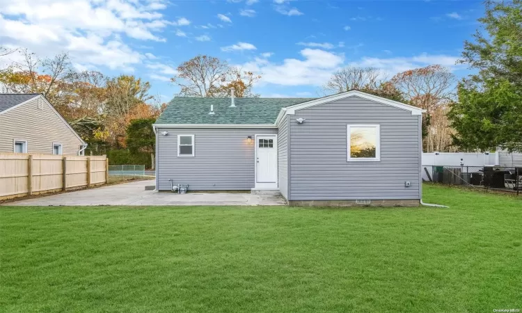 731 Montauk Highway, Islip, NY, 3 Bedrooms Bedrooms, 6 Rooms Rooms,1 BathroomBathrooms,Residential,For Sale,Montauk,L3591189