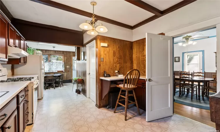 Kitchen to dining area