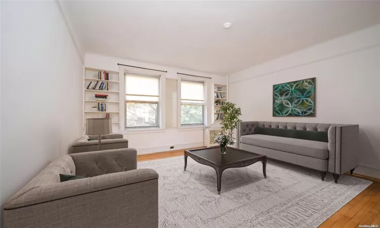 34-39 82 Street, New York, NY, 2 Bedrooms Bedrooms, 6 Rooms Rooms,1 BathroomBathrooms,Residential,For Sale,82,L3591204