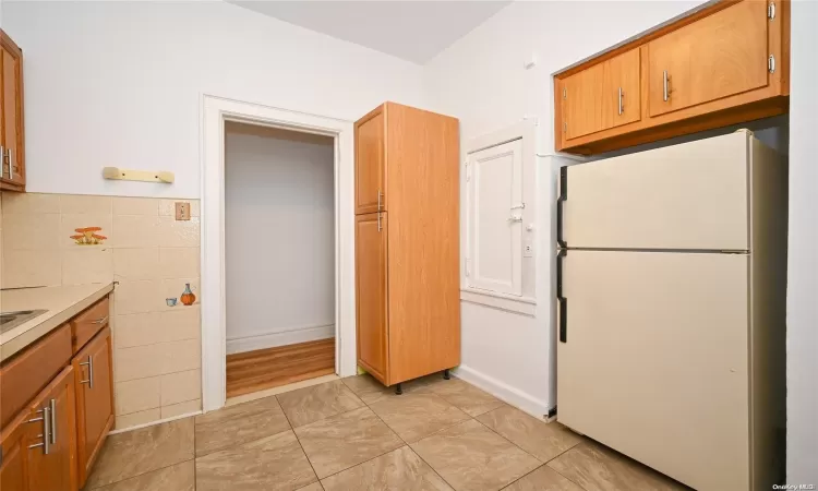 34-39 82 Street, New York, NY, 2 Bedrooms Bedrooms, 6 Rooms Rooms,1 BathroomBathrooms,Residential,For Sale,82,L3591204