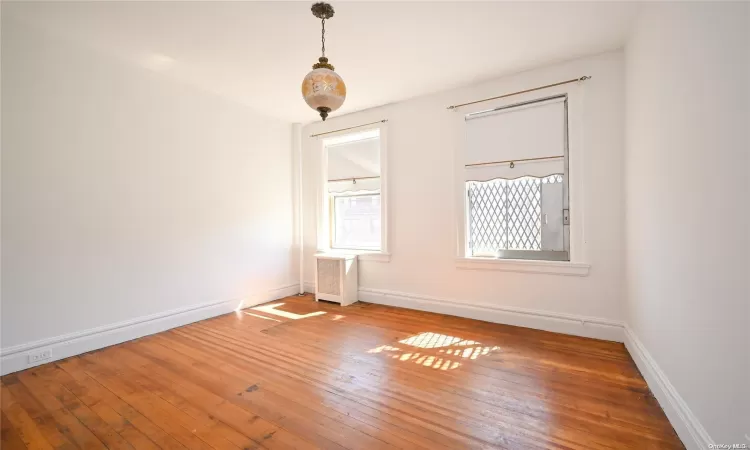 34-39 82 Street, New York, NY, 2 Bedrooms Bedrooms, 6 Rooms Rooms,1 BathroomBathrooms,Residential,For Sale,82,L3591204