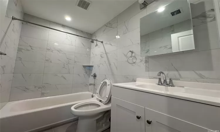 1006 127 Street, New York, NY, 3 Bedrooms Bedrooms, 3 Rooms Rooms,2 BathroomsBathrooms,Residential Lease,For Rent,127,L3591221