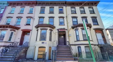 299 Liberty Street, Newburgh (town), NY, 7 Bedrooms Bedrooms, 15 Rooms Rooms,4 BathroomsBathrooms,Residential Income,For Sale,Liberty,L3591282