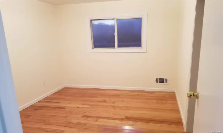 240-40 67th Avenue, New York, NY, 3 Bedrooms Bedrooms, 6 Rooms Rooms,2 BathroomsBathrooms,Residential Lease,For Rent,67th,L3591327