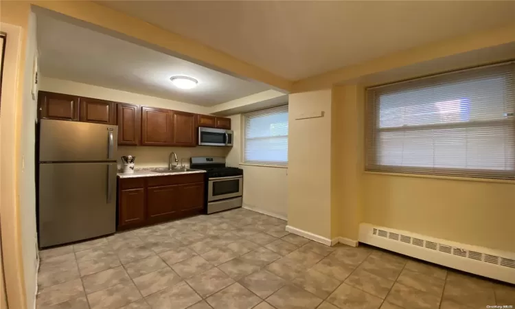 98-20 62 Drive, New York, NY, 1 Bedroom Bedrooms, 3 Rooms Rooms,1 BathroomBathrooms,Residential Lease,For Rent,62,L3591331