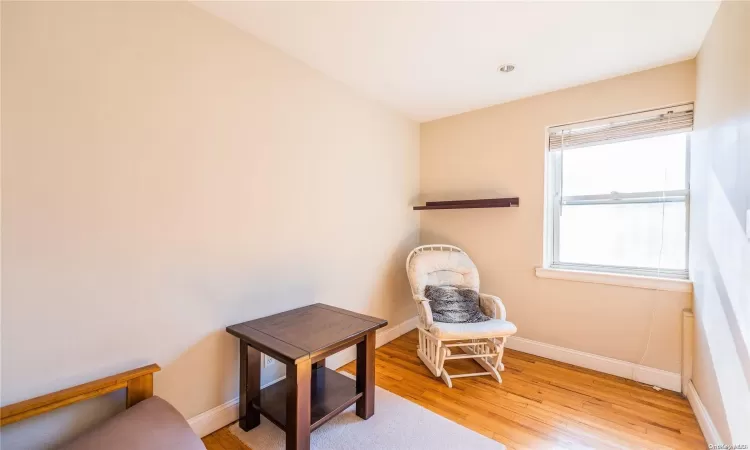 138-25 68th Dr, New York, NY, 2 Bedrooms Bedrooms, 5 Rooms Rooms,1 BathroomBathrooms,Residential,For Sale,68th Dr,L3591250