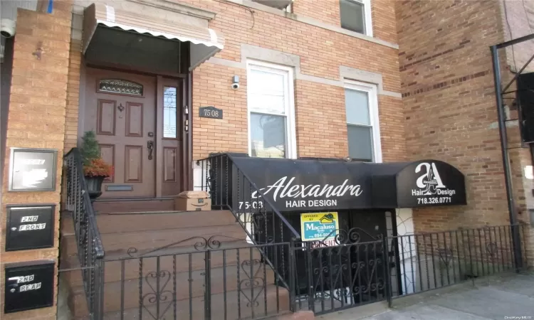 75-08 Metropolitan Avenue, New York, NY, ,Commercial Lease,For Rent,Metropolitan,L3591239