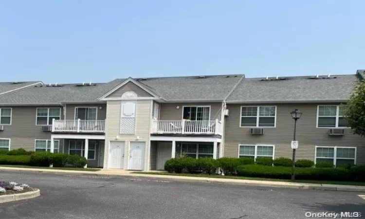 465 New Highway, Copiague, NY, 1 Bedroom Bedrooms, 4 Rooms Rooms,1 BathroomBathrooms,Residential Lease,For Rent,New,L3591379