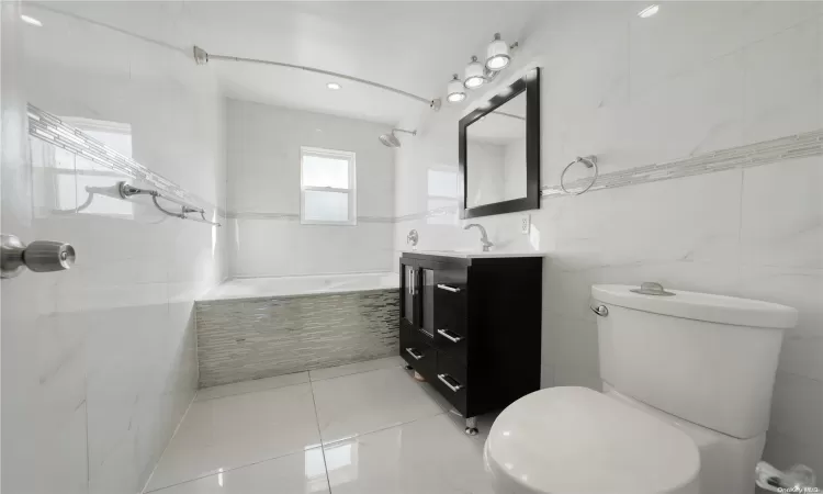 30-19 90th Street, New York, NY, 3 Bedrooms Bedrooms, 5 Rooms Rooms,1 BathroomBathrooms,Residential,For Sale,90th,L3591361