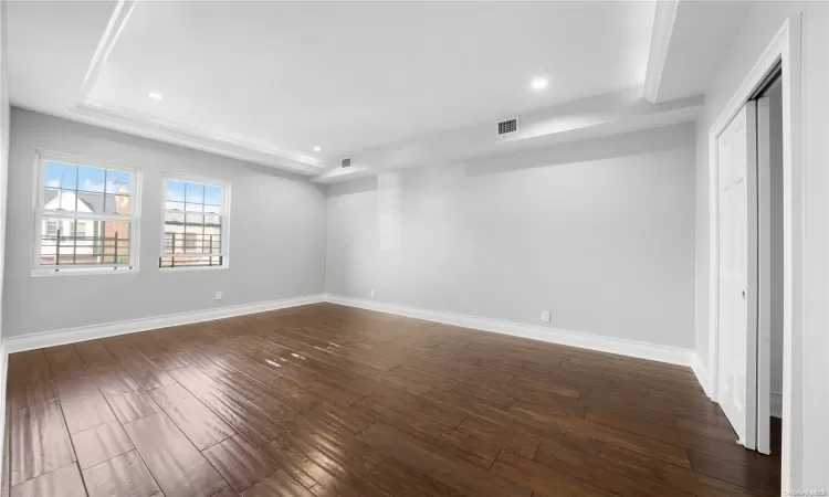 30-19 90th Street, New York, NY, 3 Bedrooms Bedrooms, 5 Rooms Rooms,3 BathroomsBathrooms,Residential,For Sale,90th,L3591361