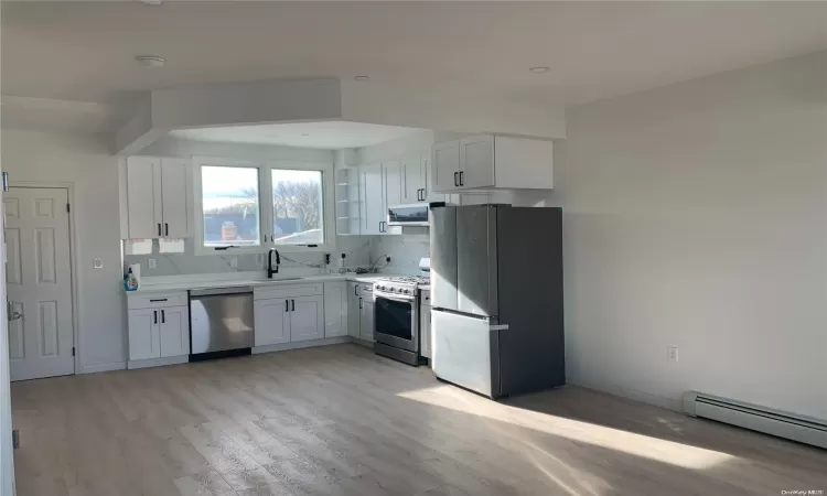 258-16 A Hillside Avenue, New York, NY, 2 Bedrooms Bedrooms, 6 Rooms Rooms,1 BathroomBathrooms,Residential Lease,For Rent,Hillside,L3591471