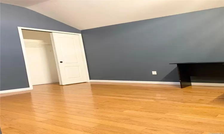 26B Detroit Avenue, New York, NY, 3 Bedrooms Bedrooms, 6 Rooms Rooms,1 BathroomBathrooms,Residential Lease,For Rent,Detroit,L3591608