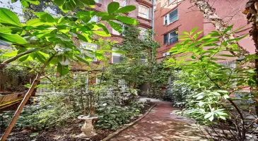 18R Spring Street, New York, NY, 5 Bedrooms Bedrooms, 15 Rooms Rooms,5 BathroomsBathrooms,Commercial Sale,For Sale,Spring,L3591525