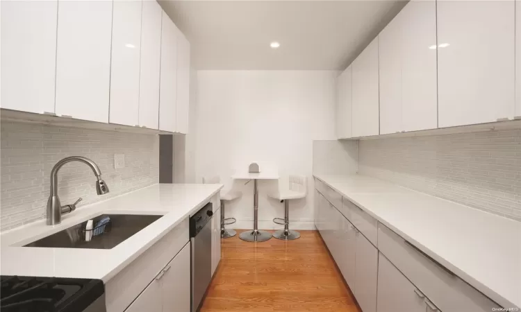 105 Bennett Avenue, New York, NY, 1 Bedroom Bedrooms, 1 Room Rooms,1 BathroomBathrooms,Residential,For Sale,Bennett Avenue,L3591516