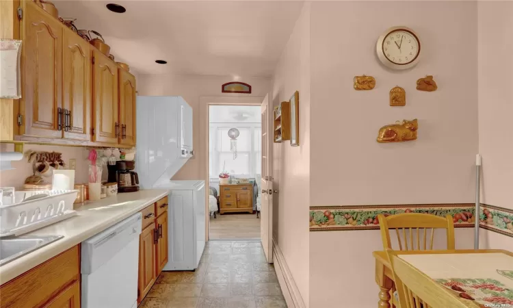 69-26 Thursby Avenue, New York, NY, 5 Bedrooms Bedrooms, 10 Rooms Rooms,2 BathroomsBathrooms,Residential Income,For Sale,Thursby,L3591548