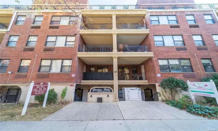 71-19 162nd Street, New York, NY, 1 Bedroom Bedrooms, 3 Rooms Rooms,1 BathroomBathrooms,Residential,For Sale,162nd,L3591573