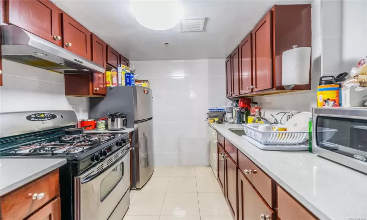 3811 108th Street, New York, NY, 1 Bedroom Bedrooms, 3 Rooms Rooms,1 BathroomBathrooms,Residential,For Sale,108th,L3591666