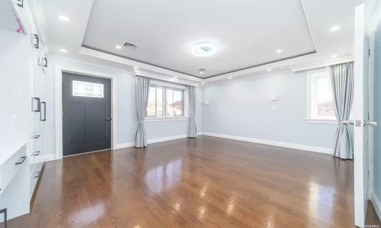 63-41 252nd Street, New York, NY, 4 Bedrooms Bedrooms, 10 Rooms Rooms,5 BathroomsBathrooms,Residential,For Sale,252nd,L3591738