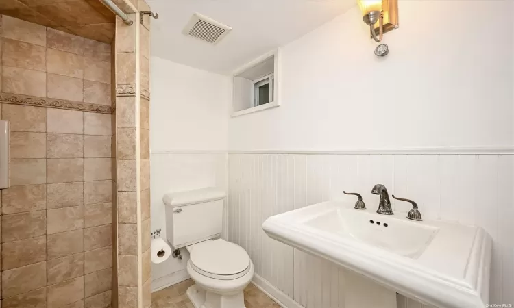 213-07 28th Avenue, New York, NY, 4 Bedrooms Bedrooms, 12 Rooms Rooms,3 BathroomsBathrooms,Residential,For Sale,28th,L3591790