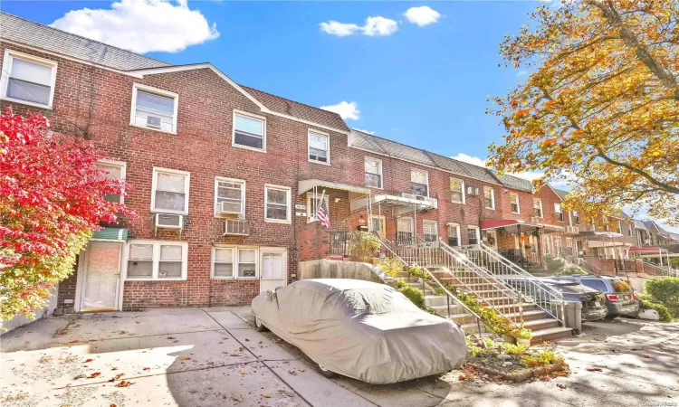 56-09 Clearview Expressway, New York, NY, 3 Bedrooms Bedrooms, 6 Rooms Rooms,2 BathroomsBathrooms,Residential,For Sale,Clearview,L3591793